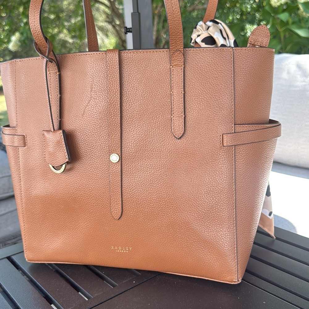 Radley London Abingdon Road Large Ziptop Shoulder - Picture 2 of 13
